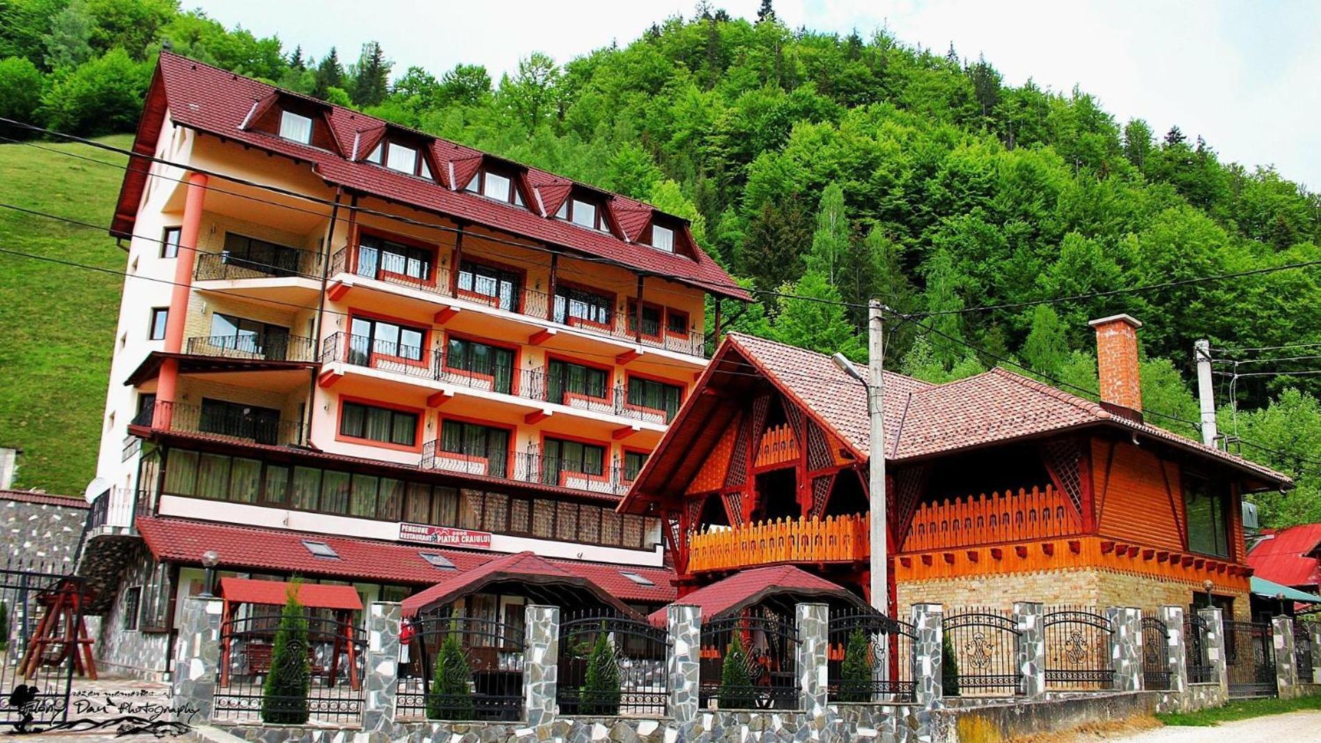Pensiune Restaurant Piatra Craiului Dîmbovicioara Kültér fotó