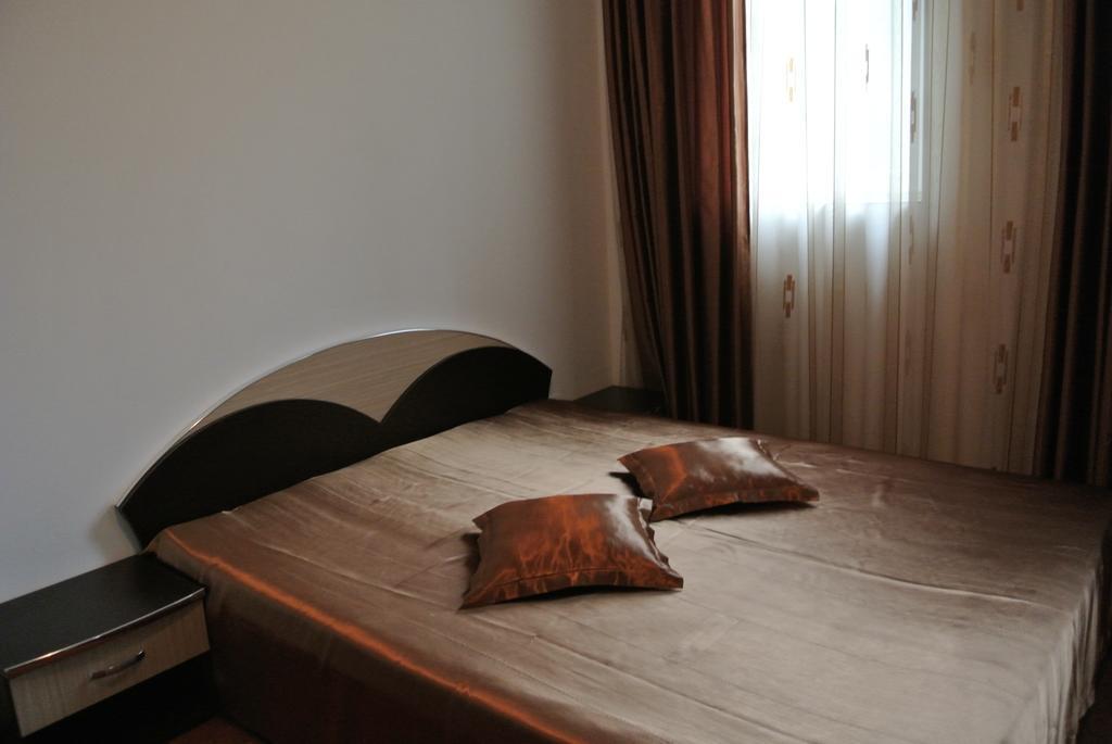 Pensiune Restaurant Piatra Craiului Dîmbovicioara Kültér fotó