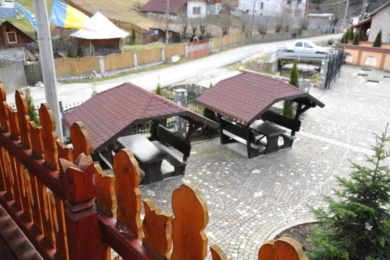 Pensiune Restaurant Piatra Craiului Dîmbovicioara Kültér fotó